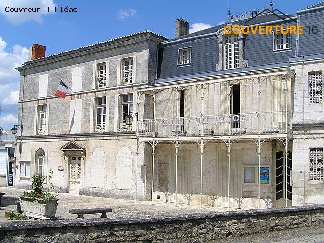 Couvreur  Fléac 16730
